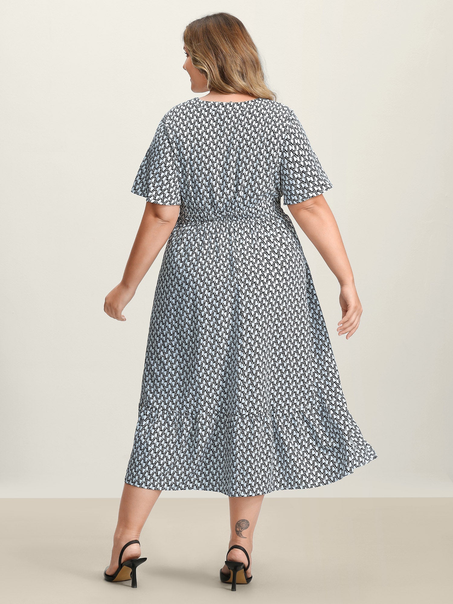 Geometric Print Waist-Cinched Tiered Midi Dress