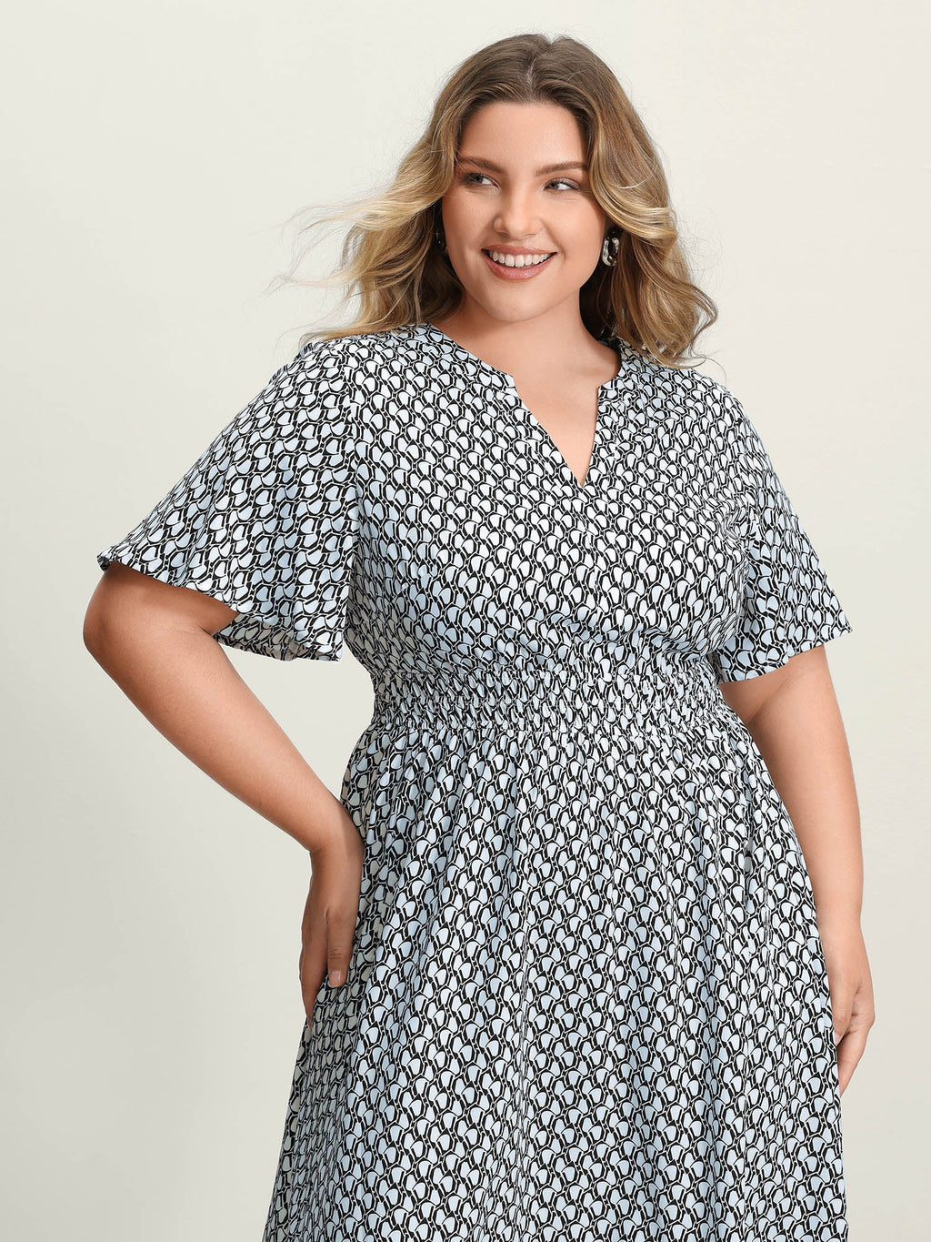 Geometric Print Waist-Cinched Tiered Midi Dress