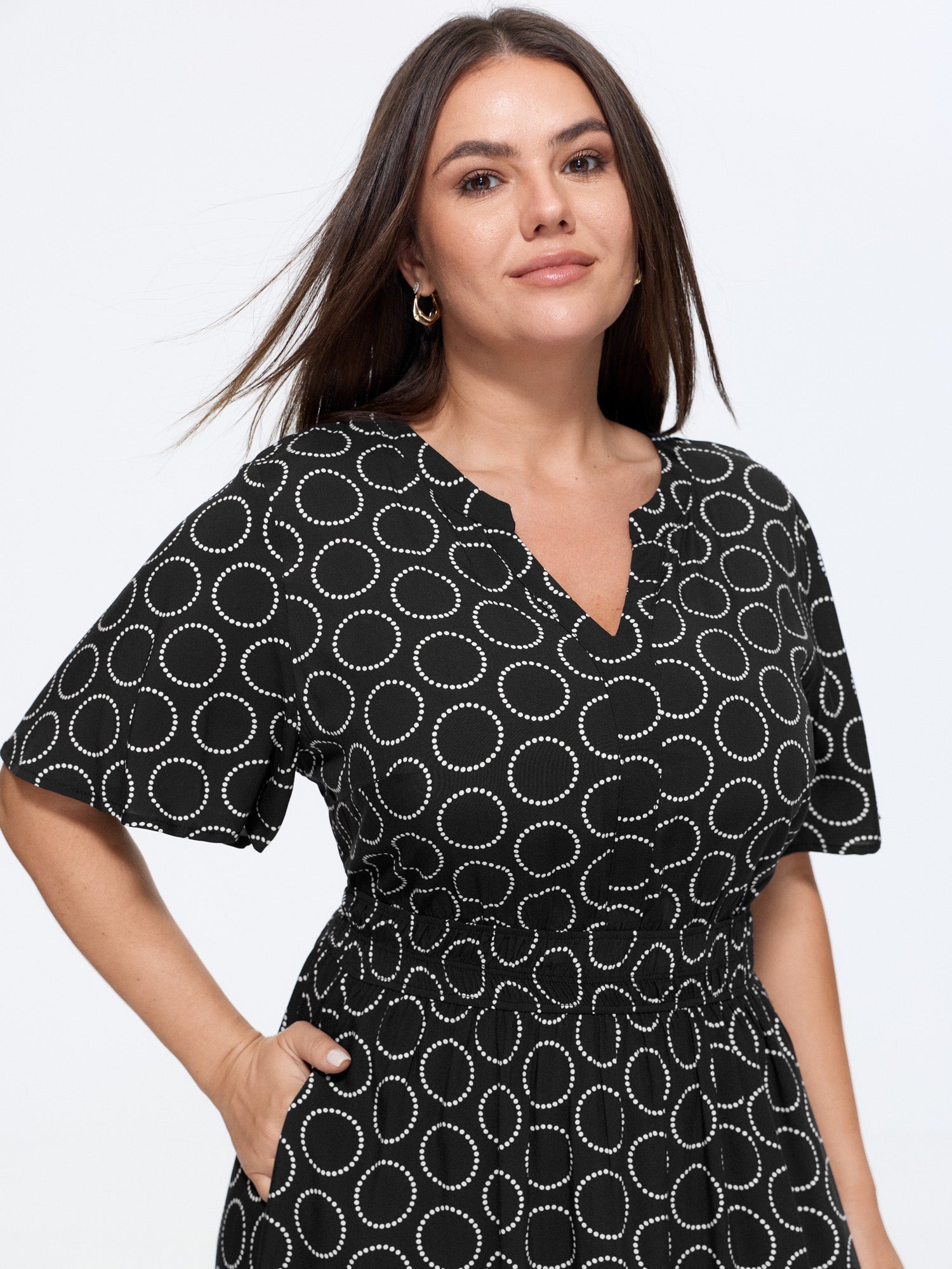 Geometric Print Waist-Cinched Tiered Midi Dress